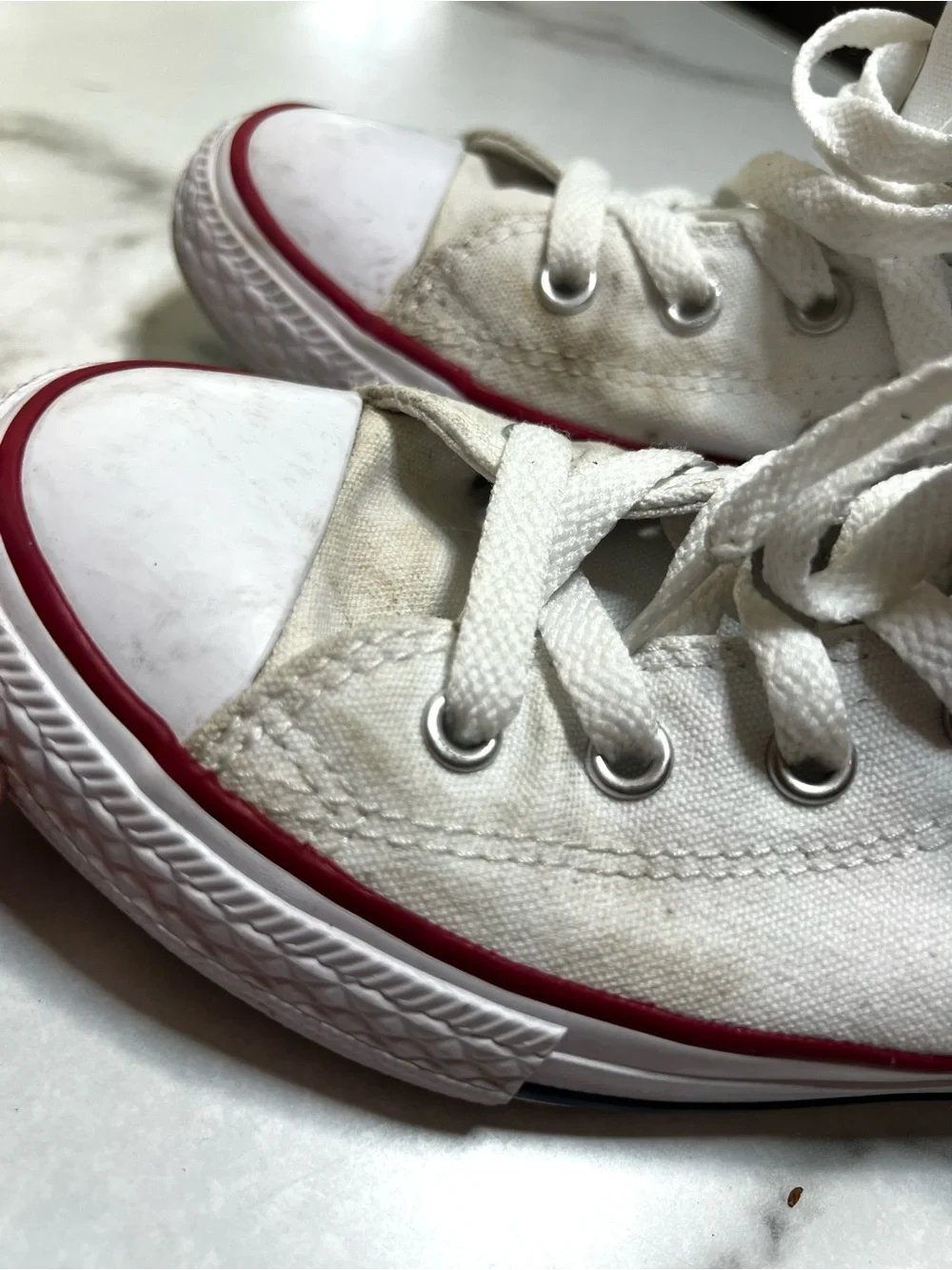 Converse Chuck Taylor White High Tops Kids Size 2.5